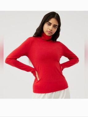 Outdoor Voices Merino Wool Blend Strawberry Long Sleeve Base Layer Turtleneck M